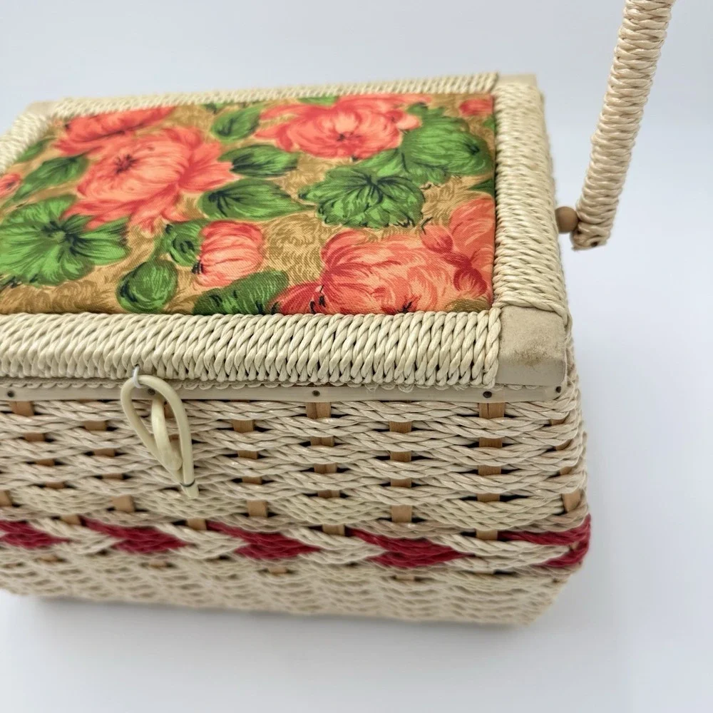 Vintage Singer Sewing Box Wicker Basket Floral Tapestry Lid Satin Lined No Tray